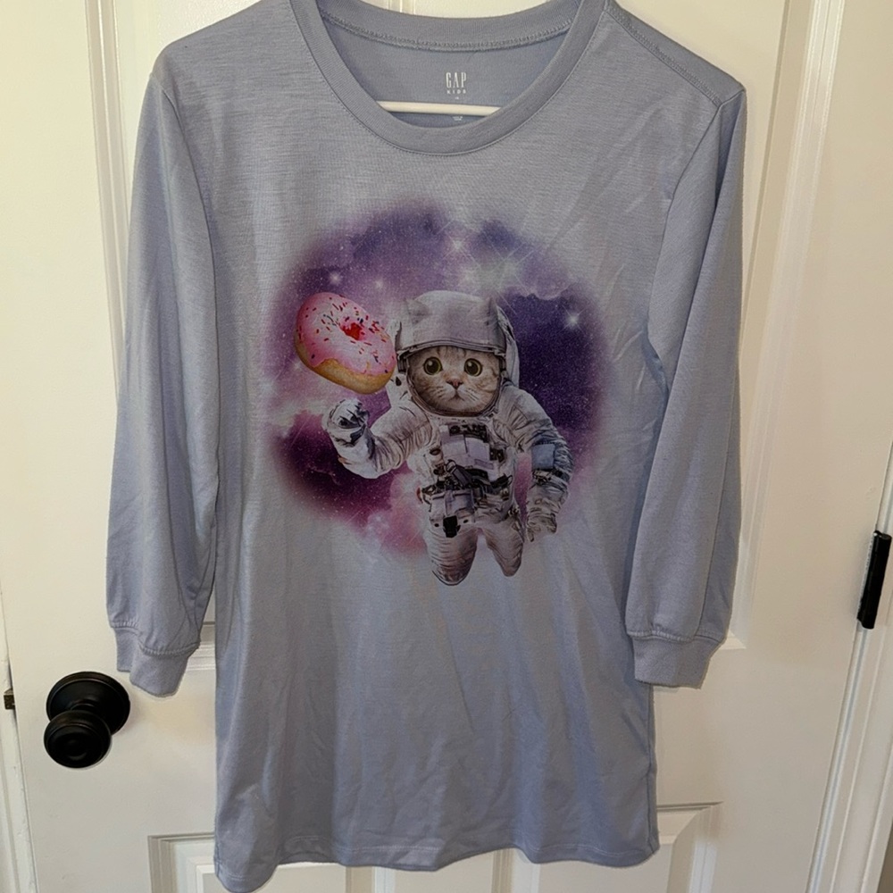 Gap kids sleep shirt with astronaut cat, size 10